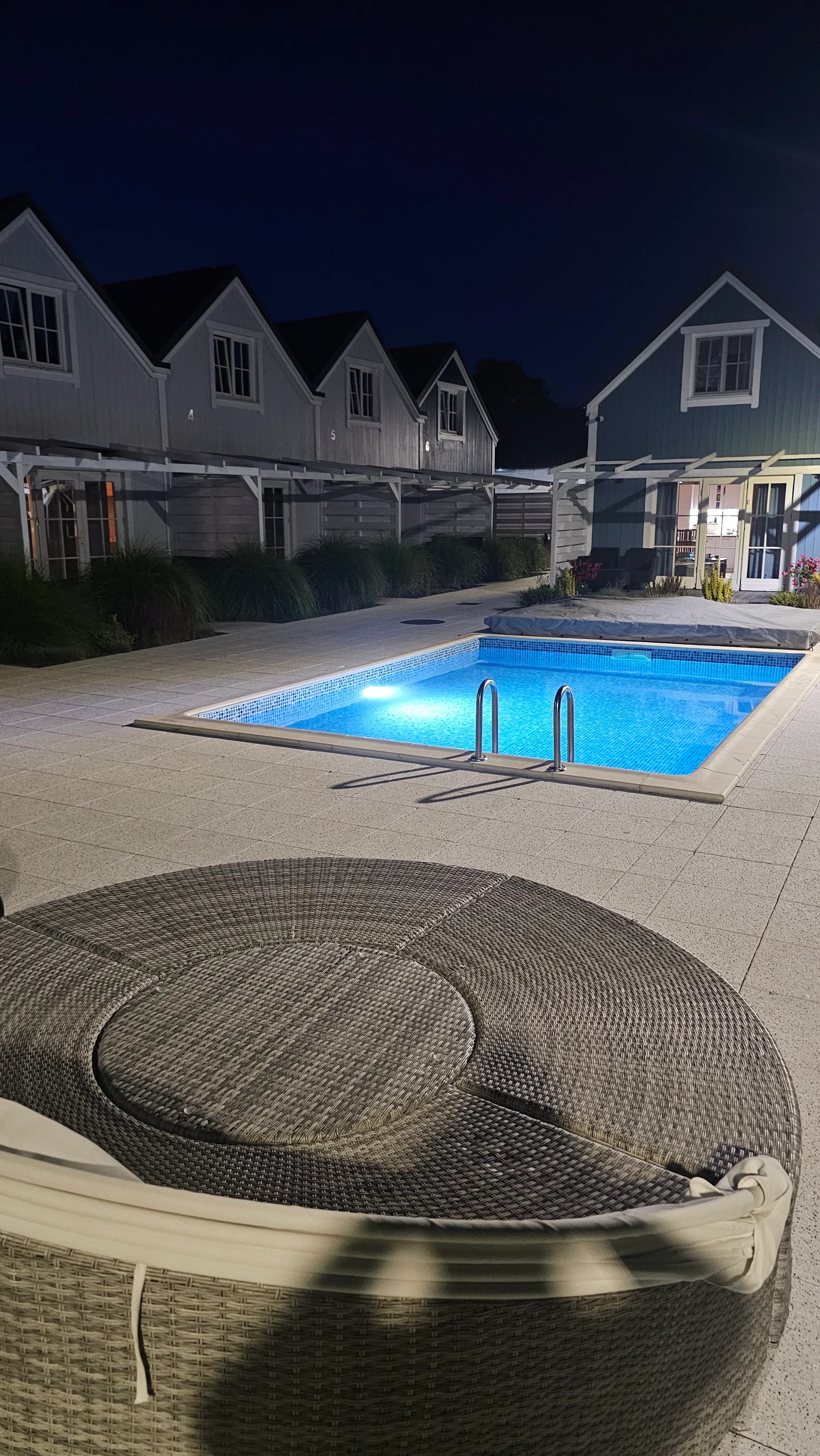 Basen skimmerowy przy Mamamia Resort, Łukęcin — realizacja JML-SPA, zdjęcie 18