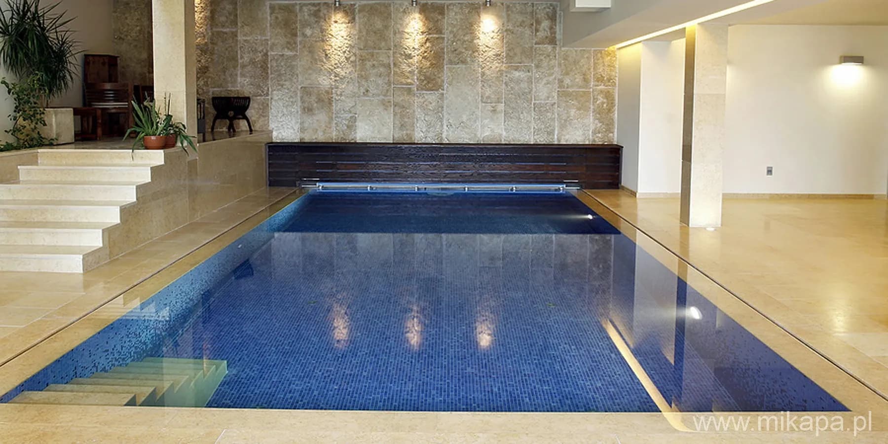 Prywatna strefa SPA z basenem zrealizowana przez JML-SPA